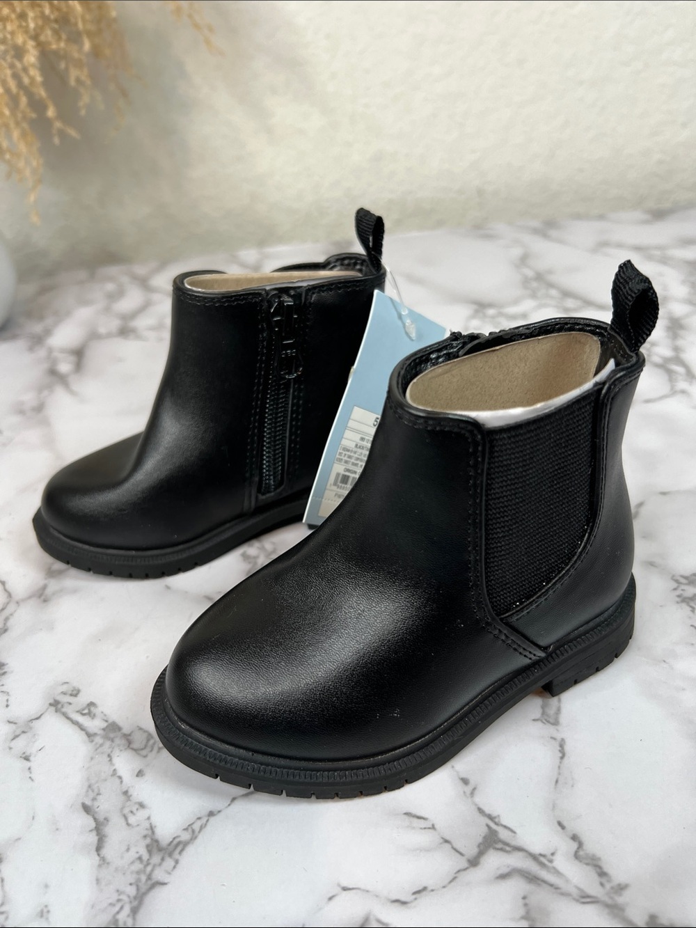 Cat & Jack Black Kids' Chelsea Ankle Boots Size 5